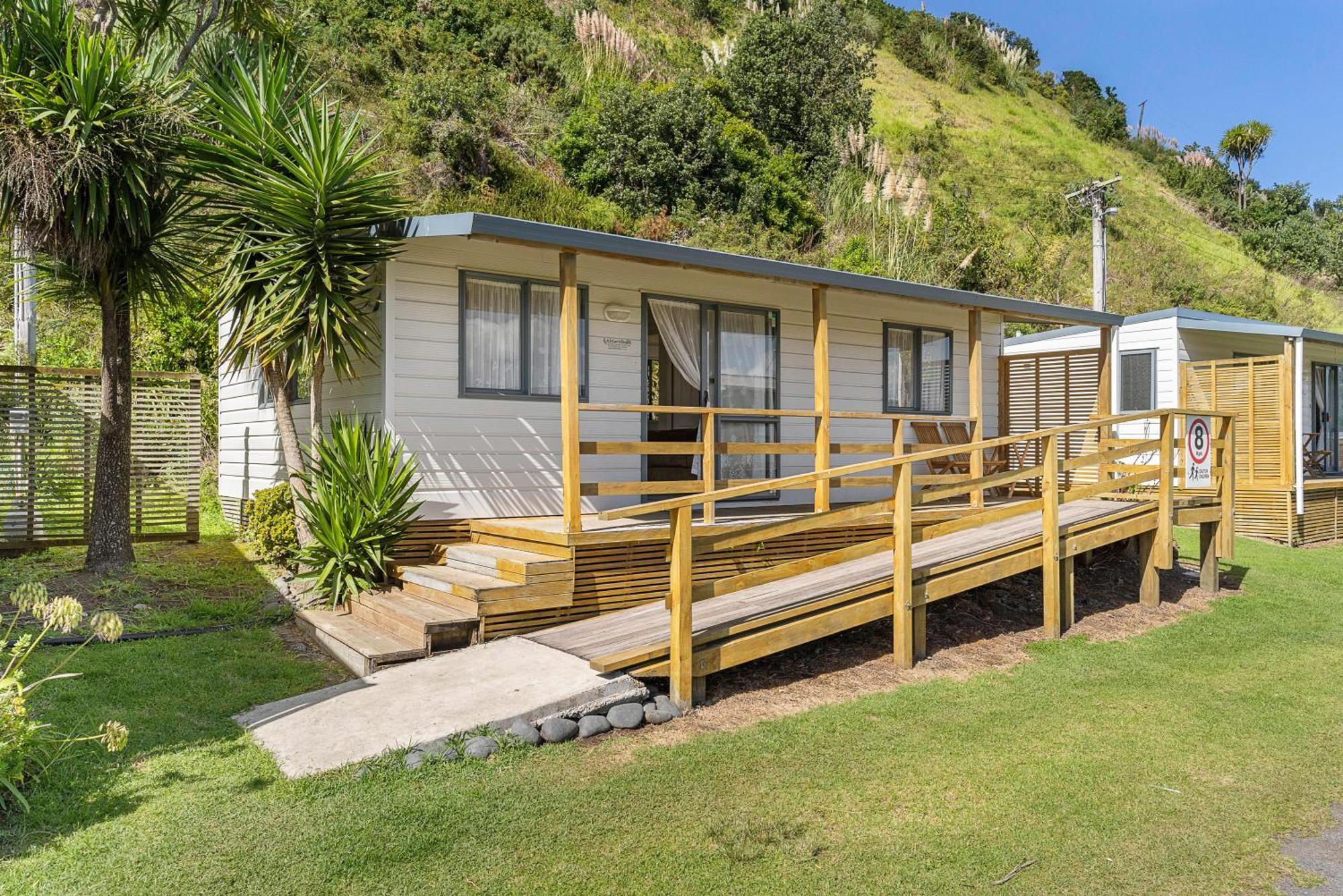 Port Waikato Holiday Park Exterior foto