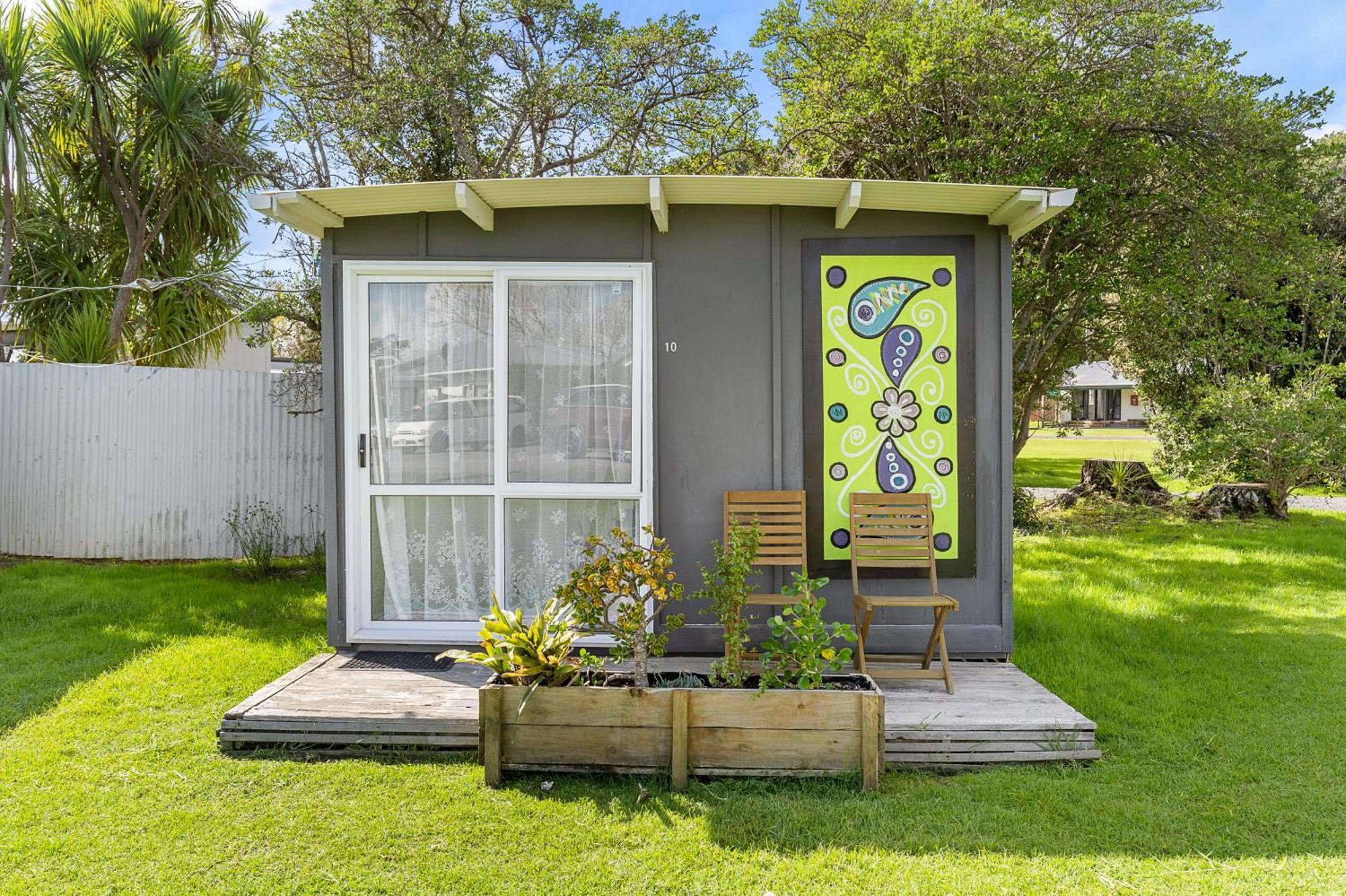 Port Waikato Holiday Park Exterior foto